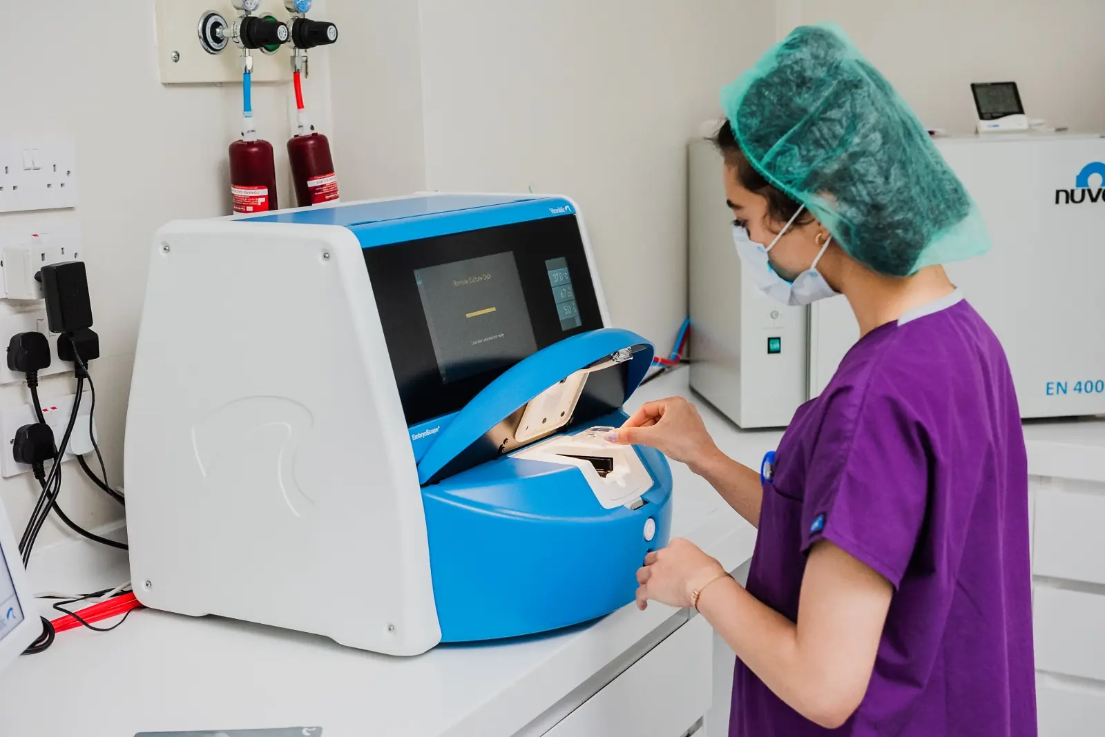 Vita Altera IVF laboratuvarında güvenli numune takibi